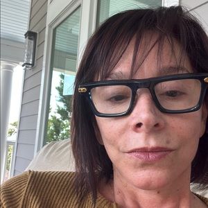 Meet your Posher, Luisa